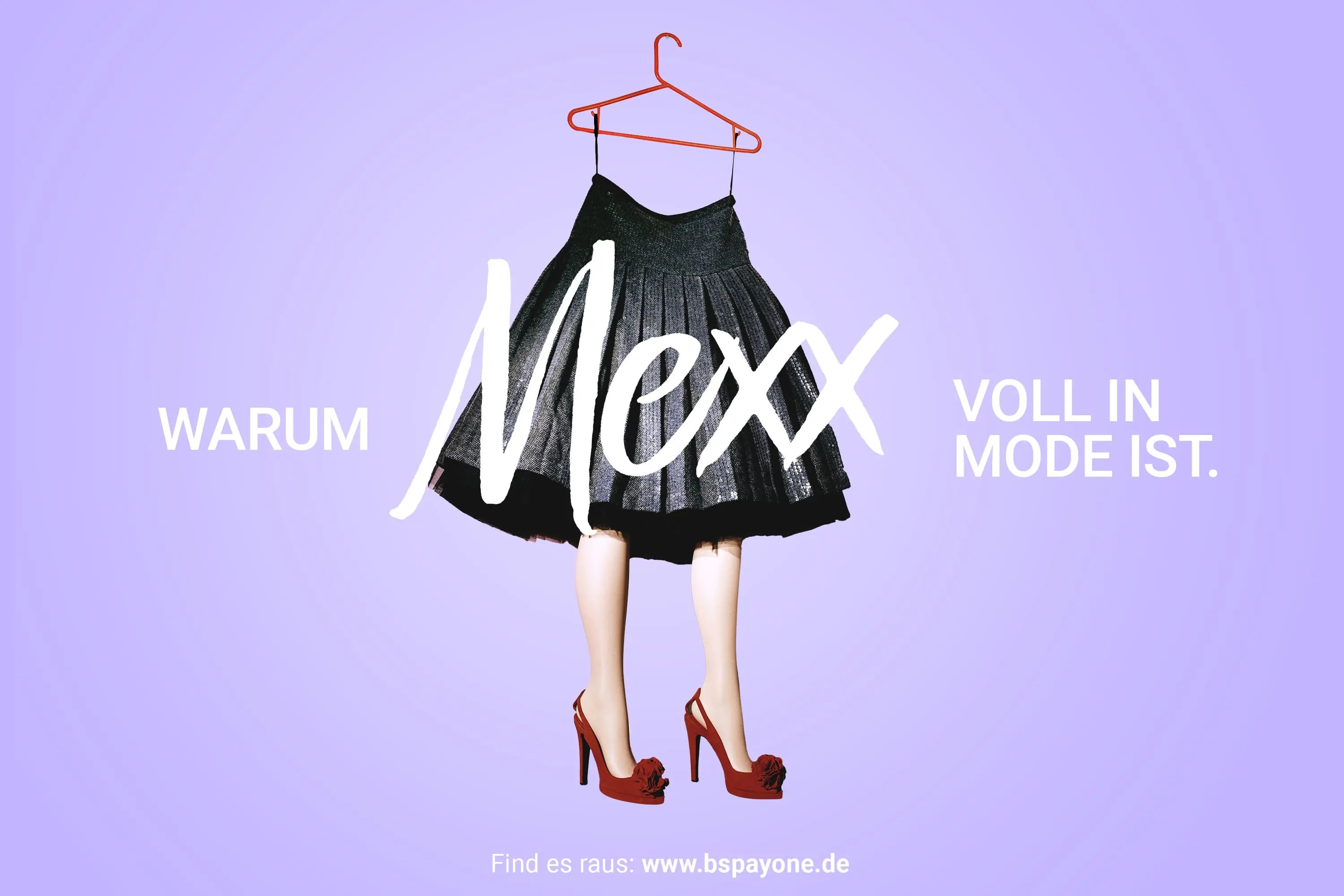Anzeigenkampagne für Payone: Ein Ausschnit von einem Kleid, das an einem Kleiderbügel hängt begleitet von dem Text "Warum Mexx voll in Mode ist" auf einem lila Hintergrund.